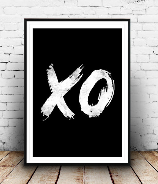 Hugs and kisses XO typography poster - Wallzilladesign